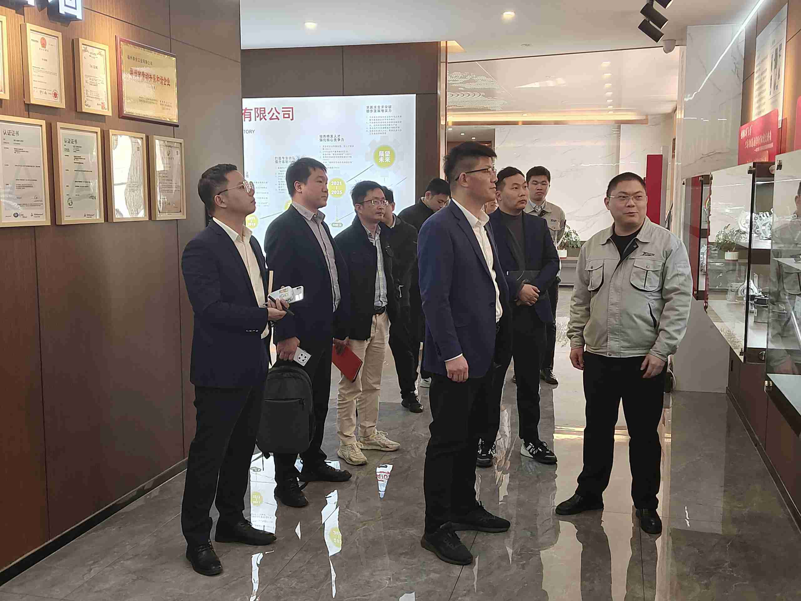 C7���ֹ���-�����ɼ��Ƿ�,����Ʒ�Ƶ�ʵ��